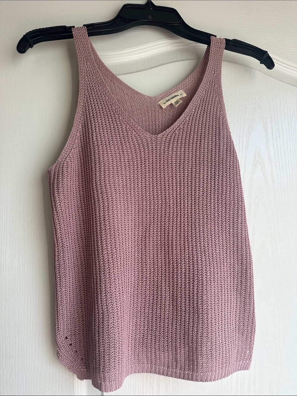 eesome Mauve Knit V-Neck Tank Top